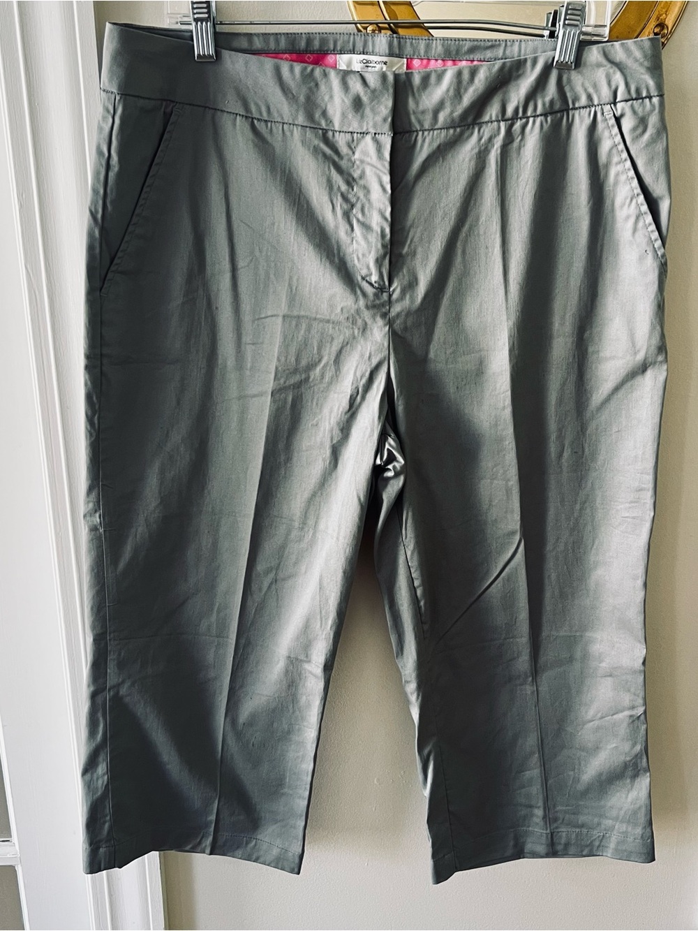 Liz Claiborne Gray Capris Pants